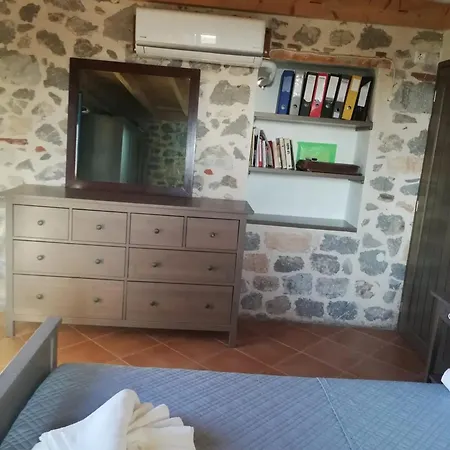 Hotel Traditional House Near